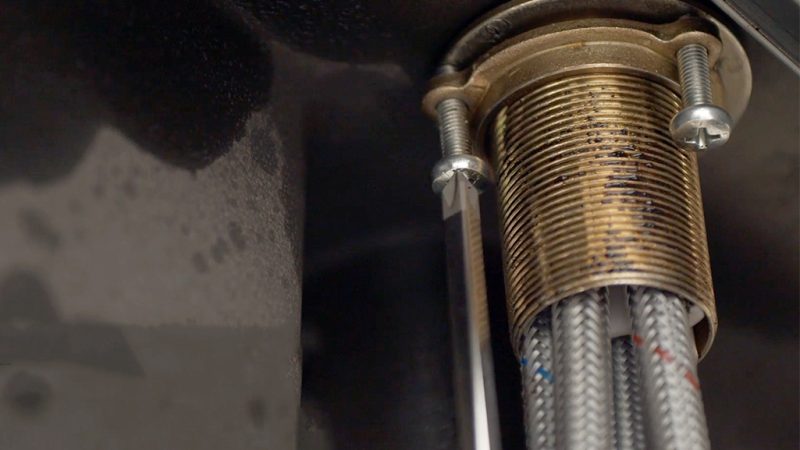 How to Remove a Kitchen Faucet